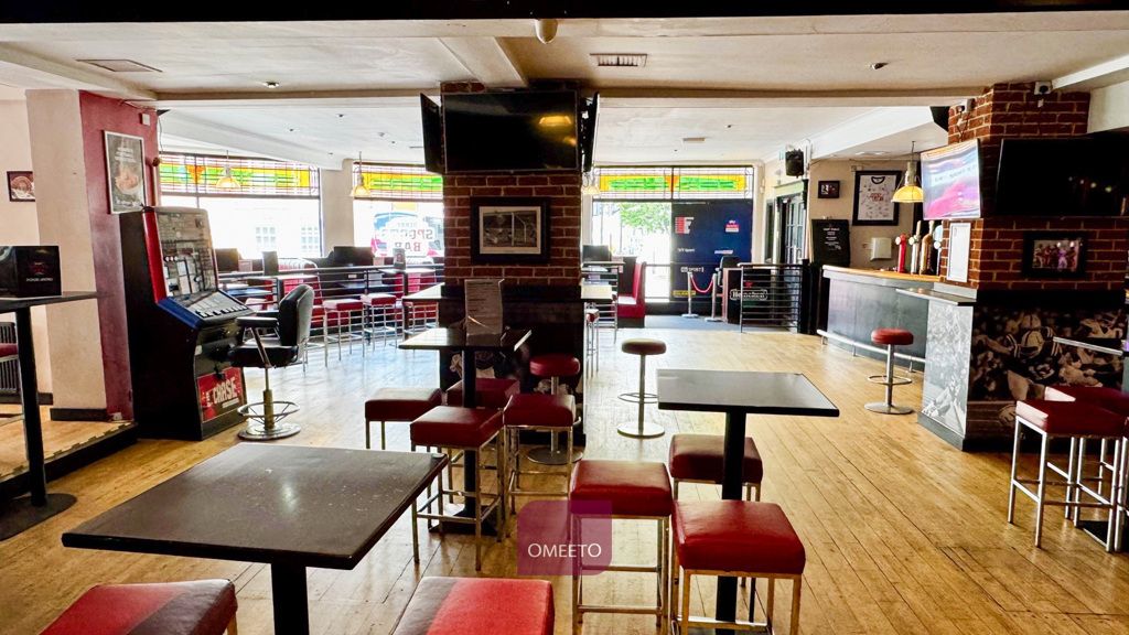 Property photo 3 of 16 Restaurant To Let