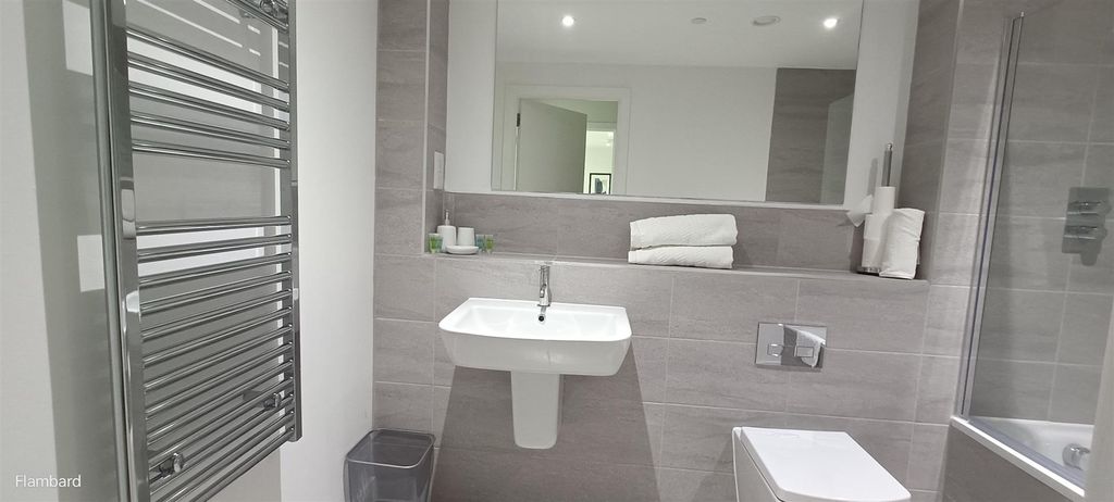 Property photo 3 of 9