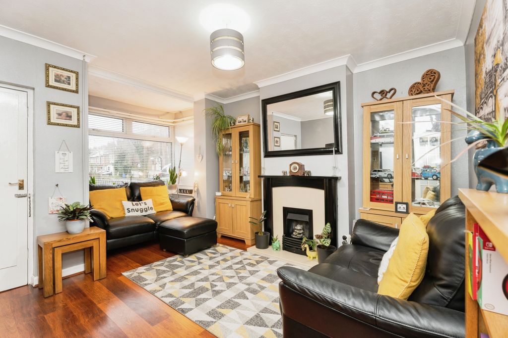 Property photo 3 of 17 Photography