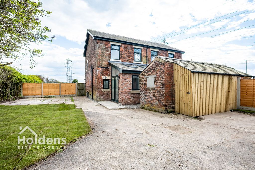 Property photo 2 of 16