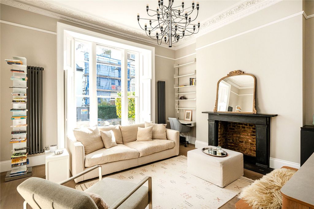 Property photo 2 of 11 Reception