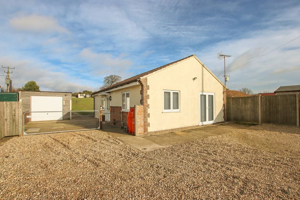 Property photo 2 of 19 2979704