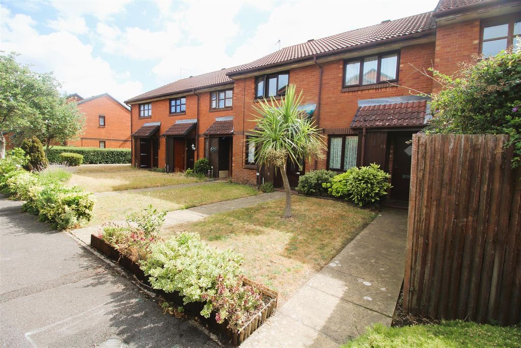 Property photo 1 of 15 Frontal Aspect .Jpg