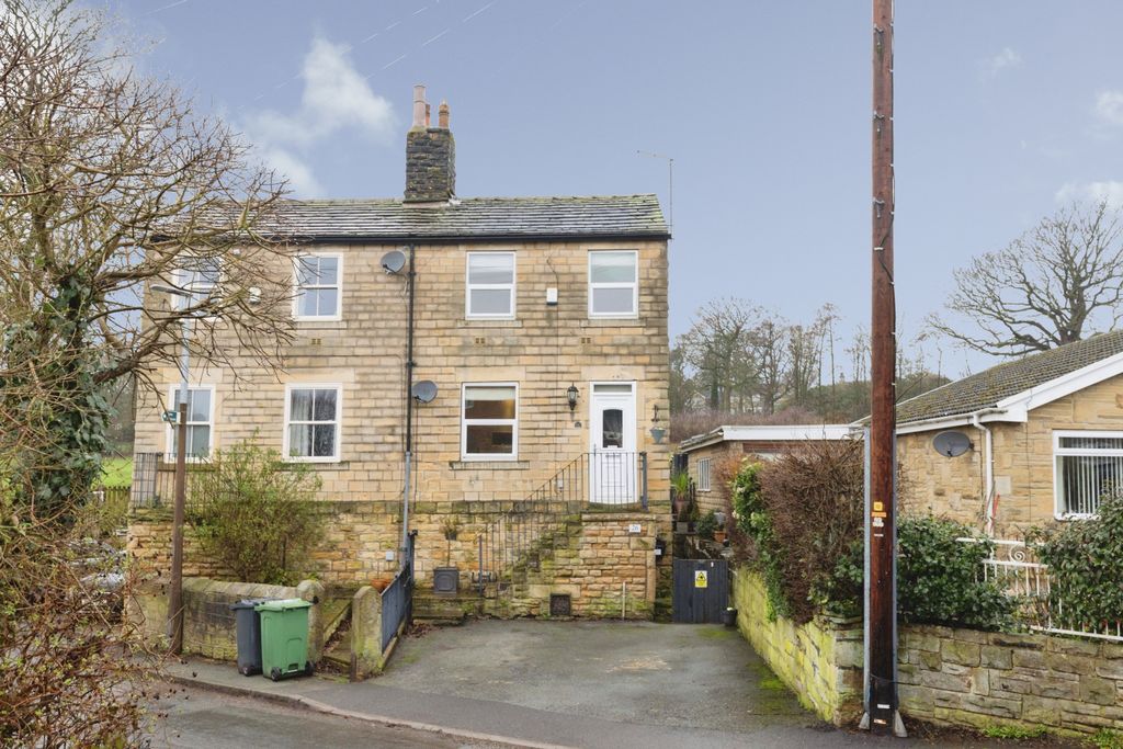 Property photo 1 of 17 Front