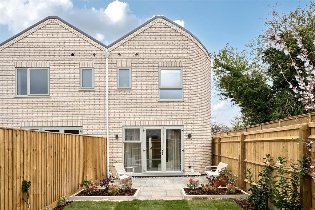 Property photo 3 of 25 Picture No. 04