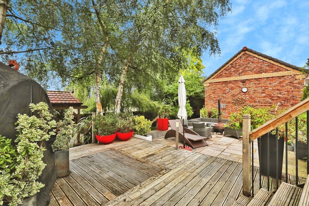 Property photo 3 of 29