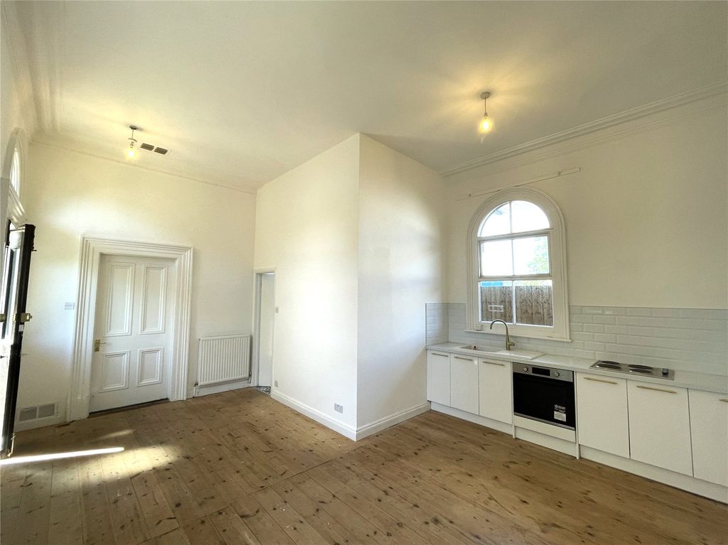 Property photo 2 of 9 Picture No. 02