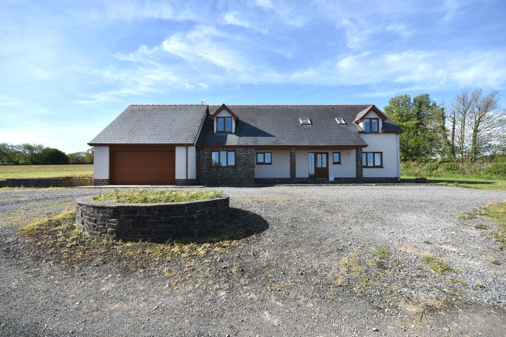 Property photo 3 of 23