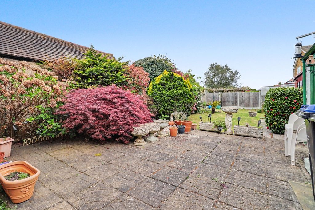 Property photo 3 of 20