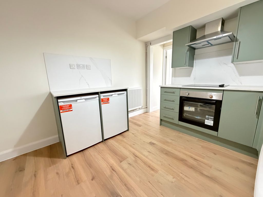 Property photo 3 of 8 Image