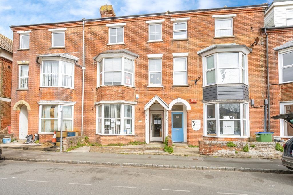 Property photo 1 of 17 Photography