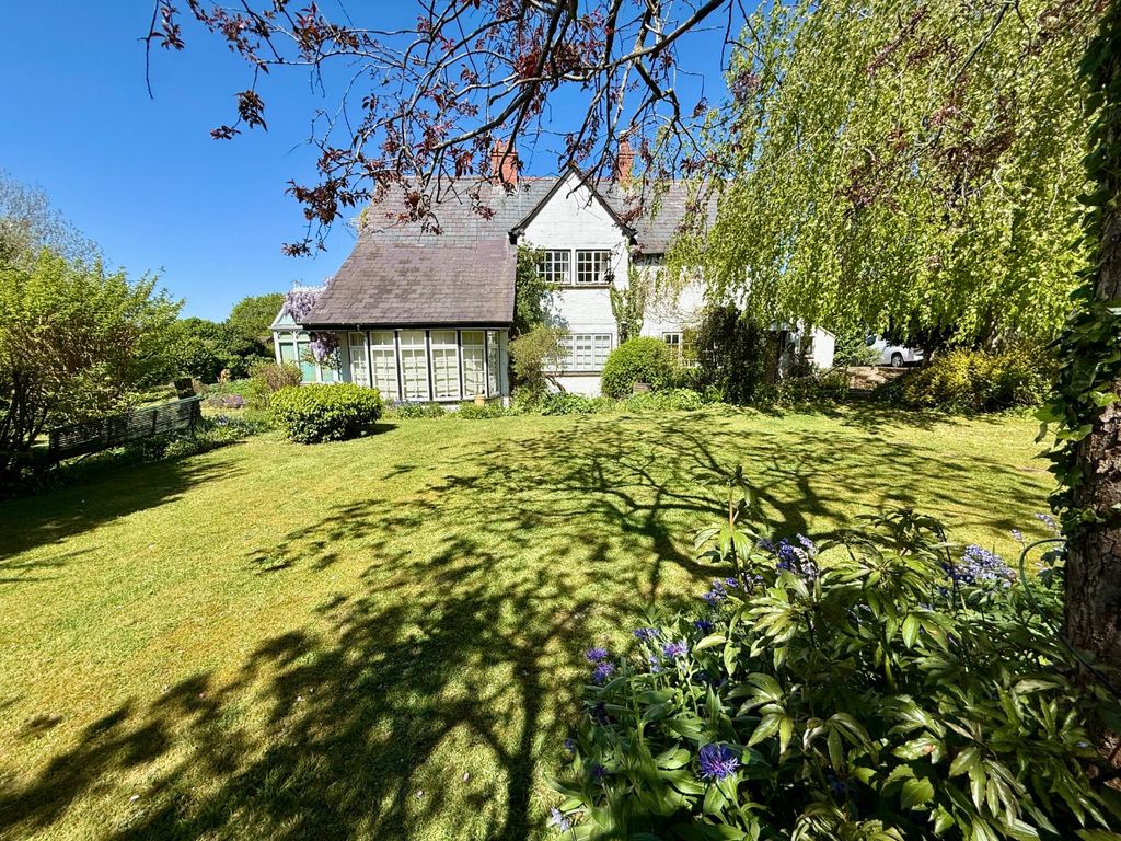 Property photo 3 of 44 4903097