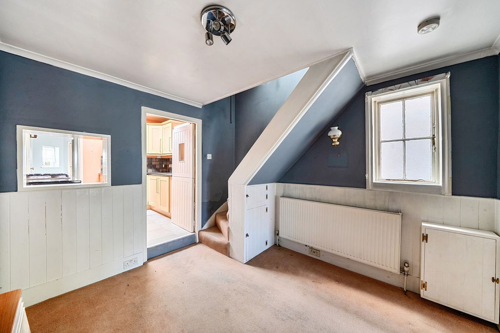 Property photo 3 of 19 Internal