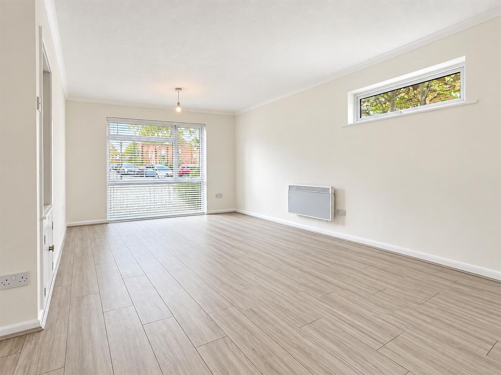 Property photo 3 of 6 1Ca47A53-0200-43Db-8489-d4A245F7d8B6.Png
