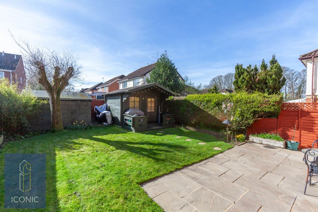 Property photo 3 of 8 Photo 7