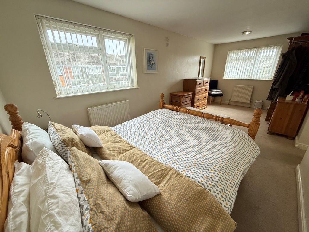 Property photo 3 of 18 4500245