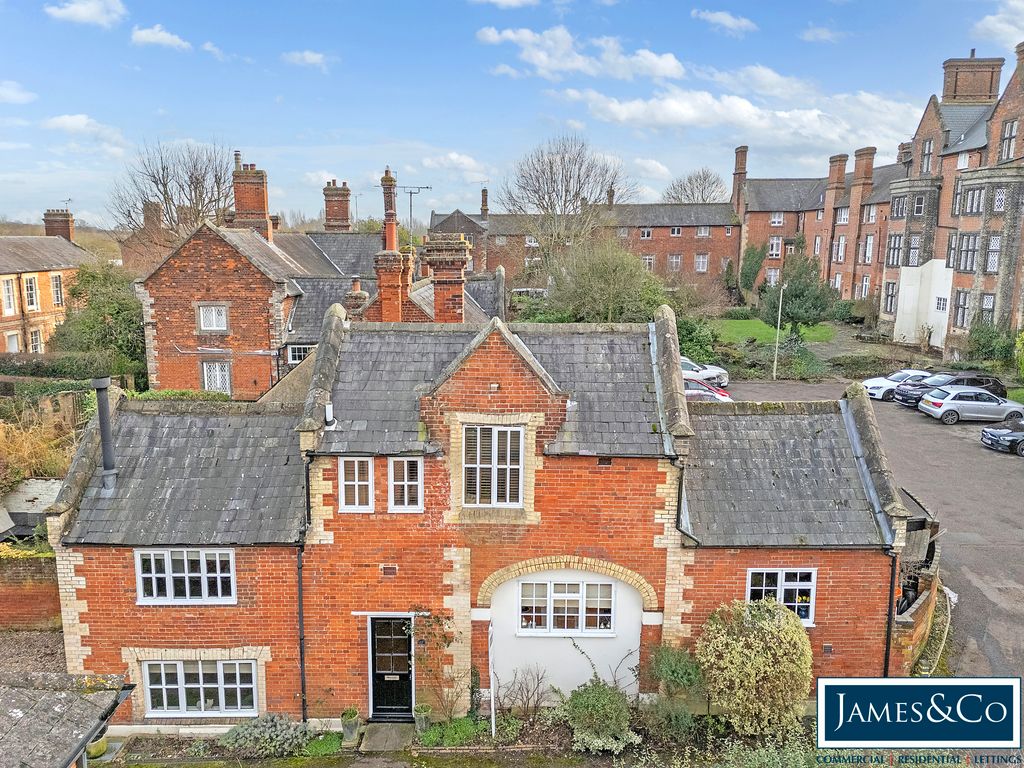 Property photo 1 of 17 13Theclosea