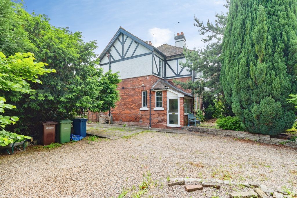 Property photo 1 of 20
