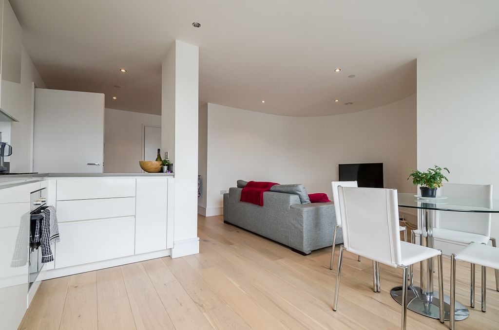 Property photo 2 of 6 Kitchen Diner