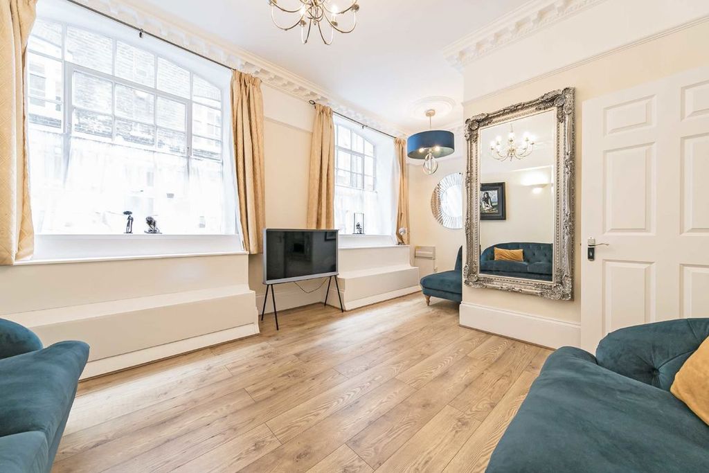 Property photo 3 of 8