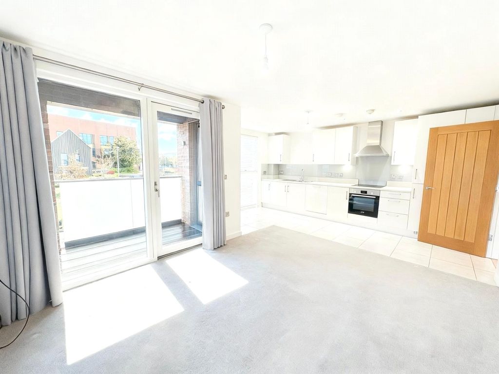 Property photo 3 of 8 Picture No. 06