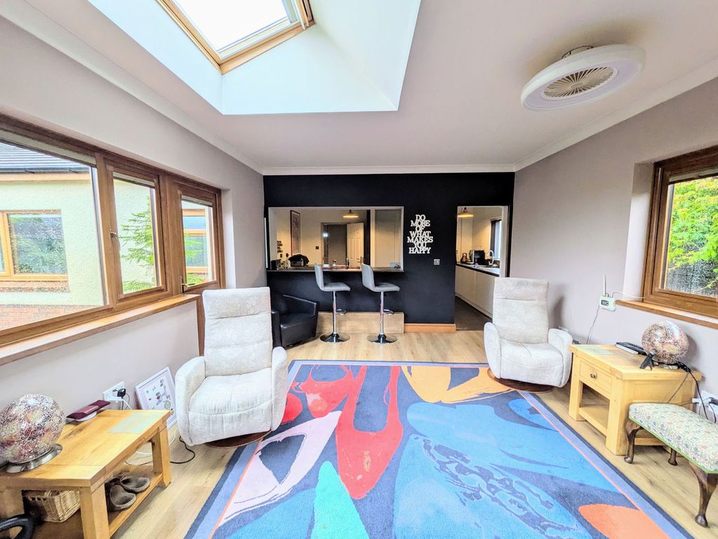 Property photo 3 of 25