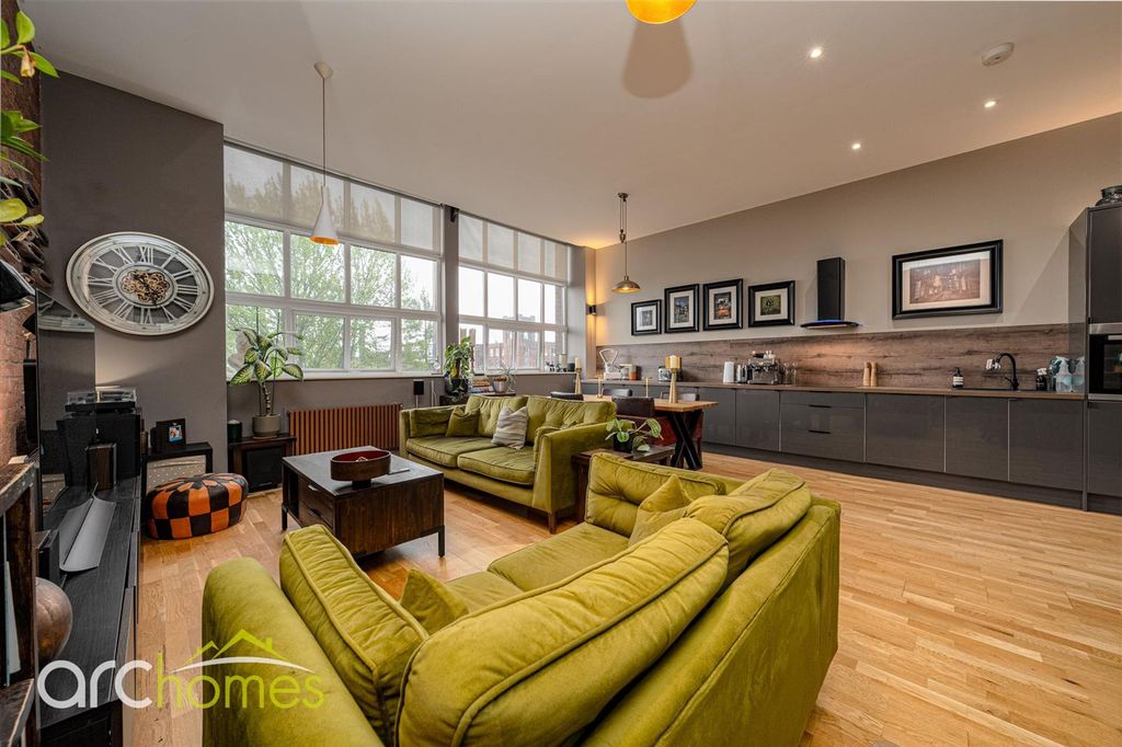 Property photo 1 of 33 Mather House-12.Jpg