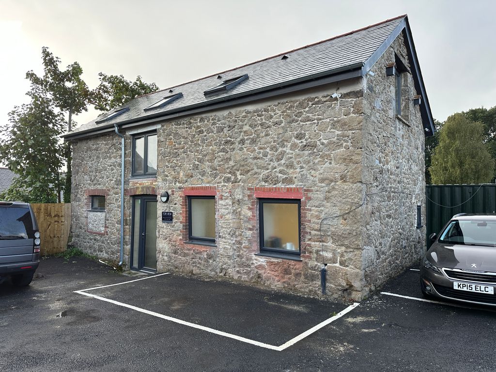 Property photo 1 of 4