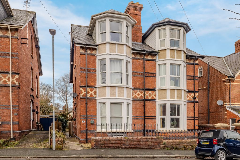 Property photo 1 of 14 Front