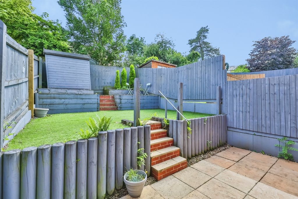 Property photo 2 of 17