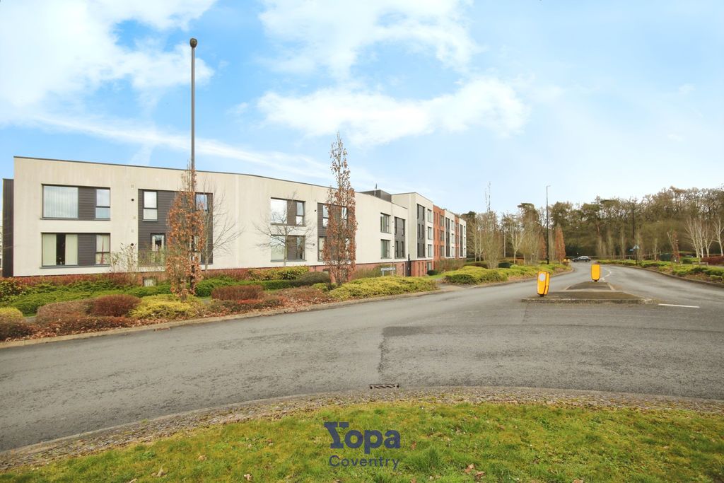 Property photo 3 of 19 02391897-Front.Jpg