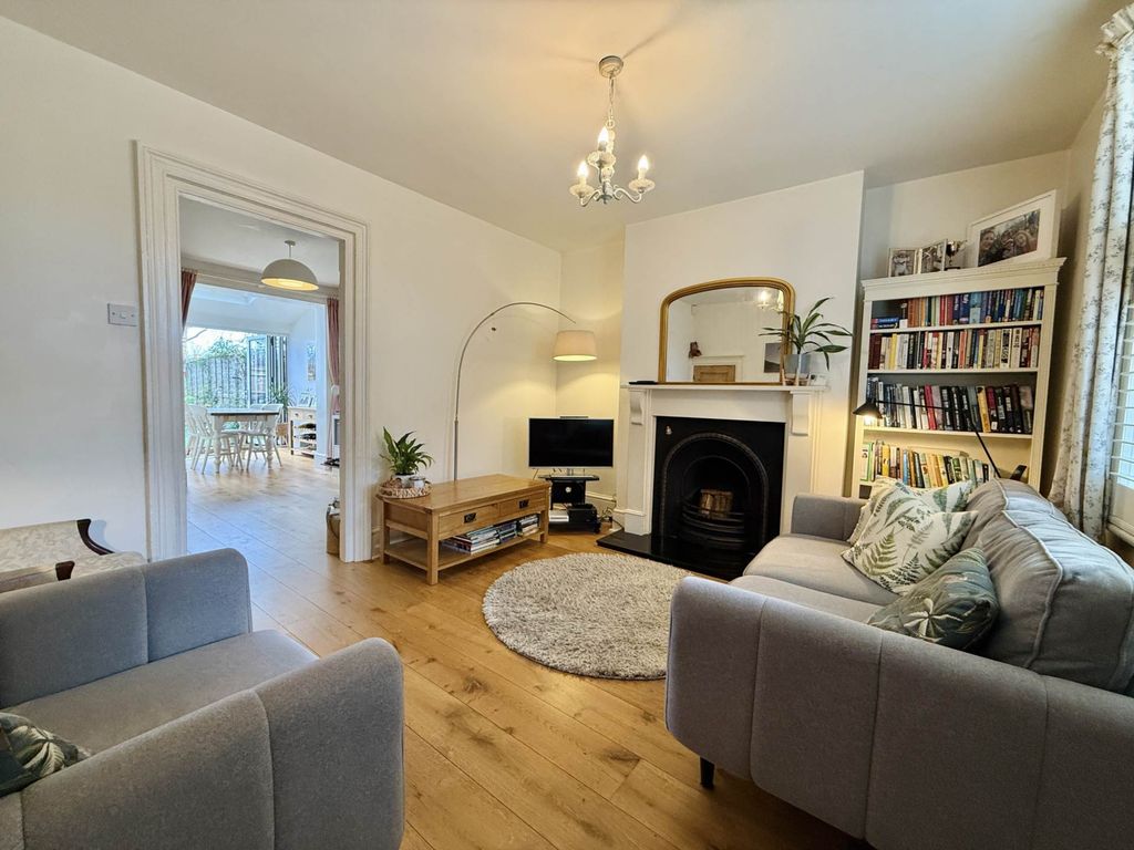 Property photo 3 of 16