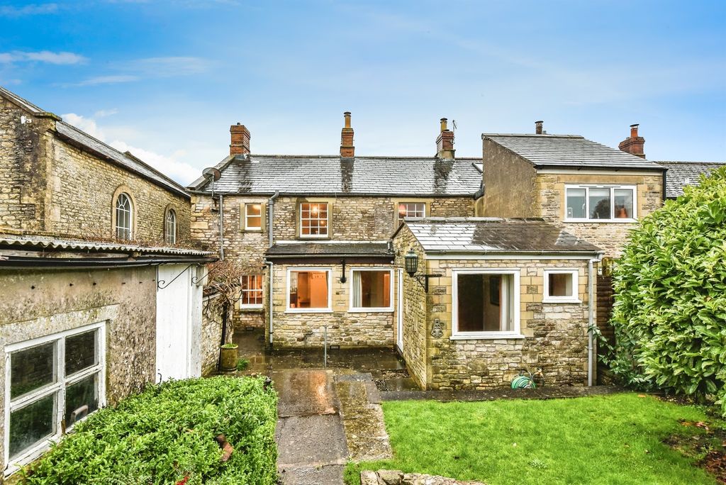 Property photo 2 of 17