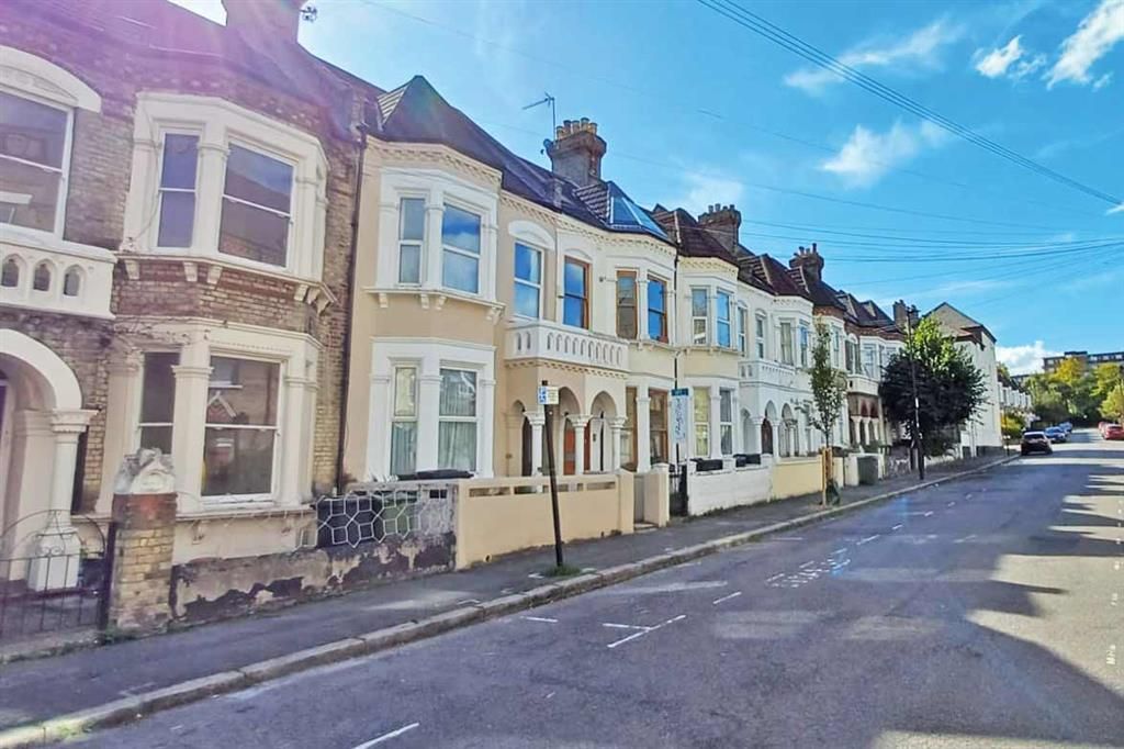 Property photo 2 of 5