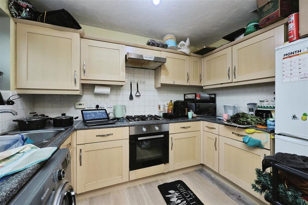 Property photo 3 of 26