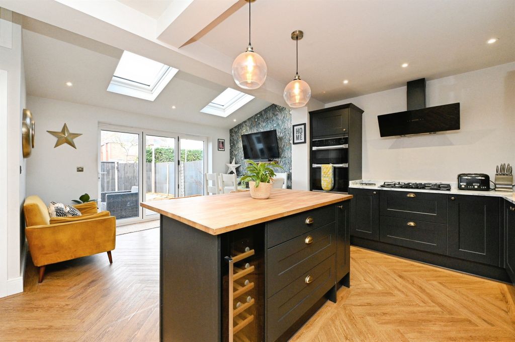 Property photo 3 of 17