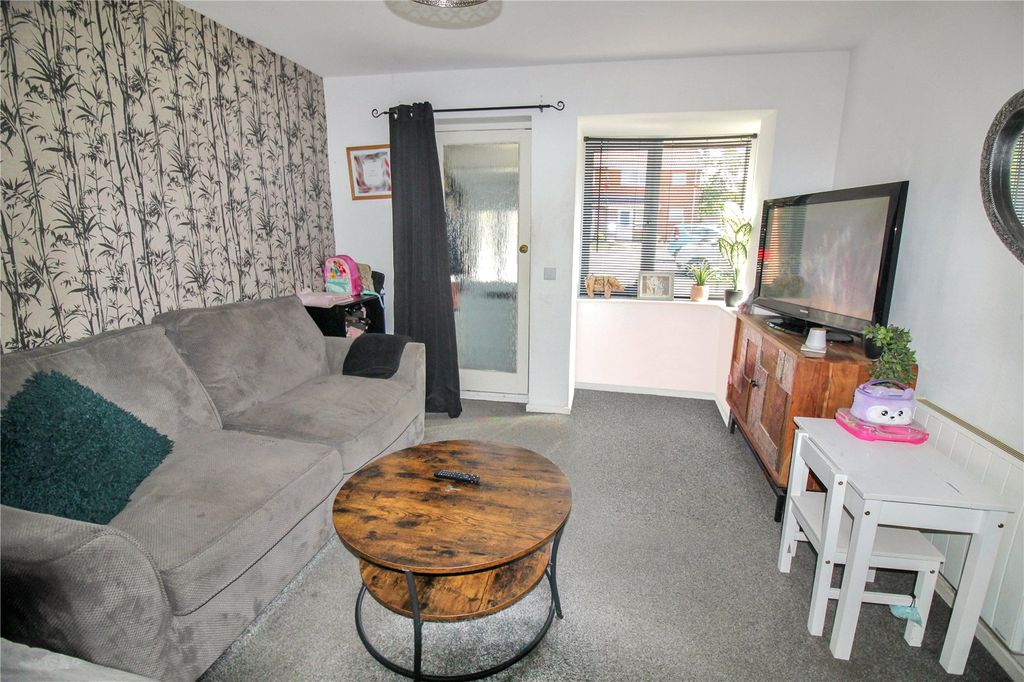 Property photo 2 of 8 Picture No. 05
