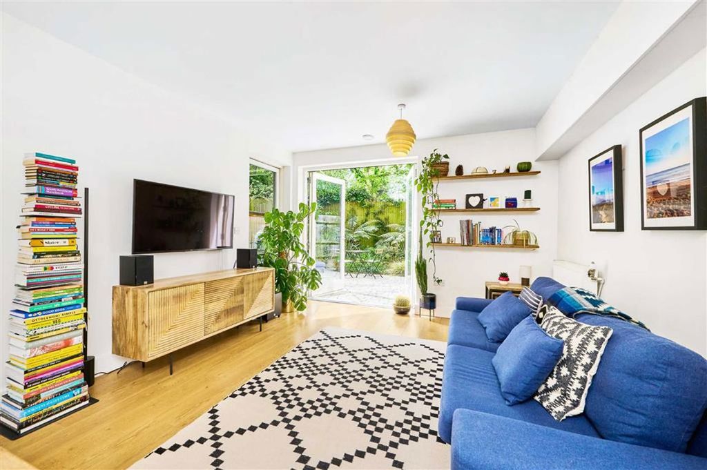 Property photo 1 of 9