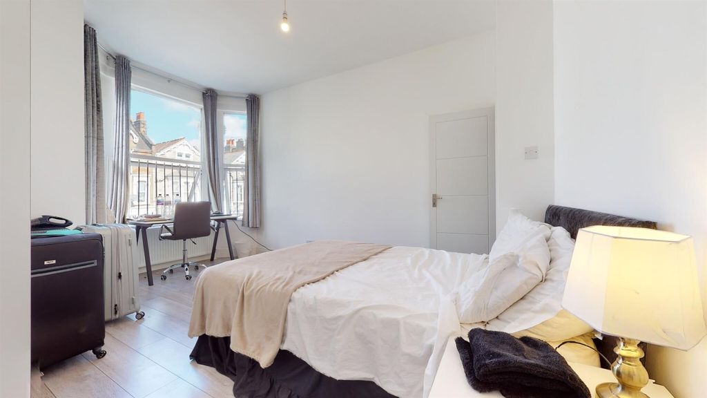 Property photo 1 of 16 64cd249E36c1347873c438d0_035487Ff4A25273757B07050c