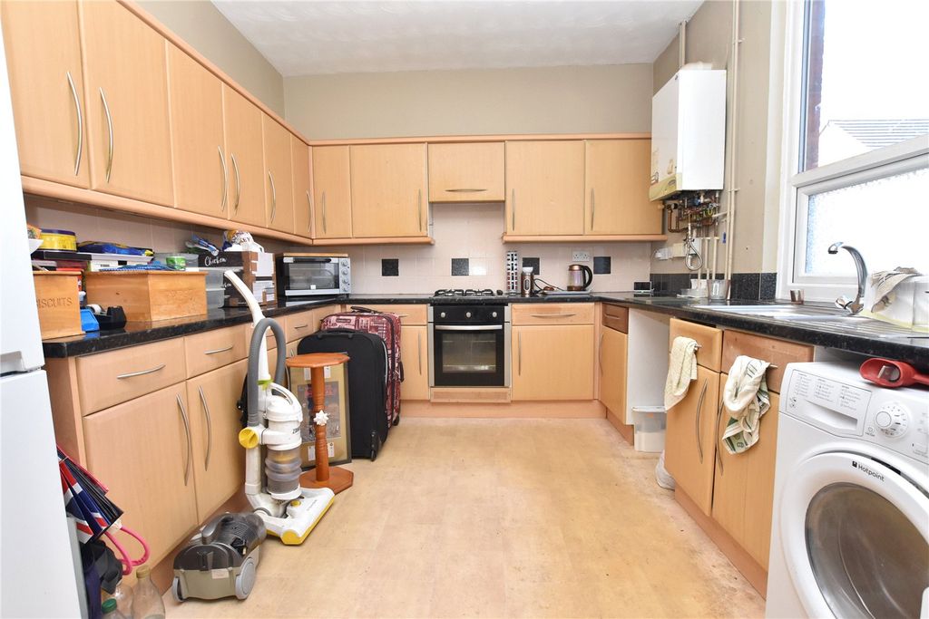 Property photo 3 of 13 Picture No. 18