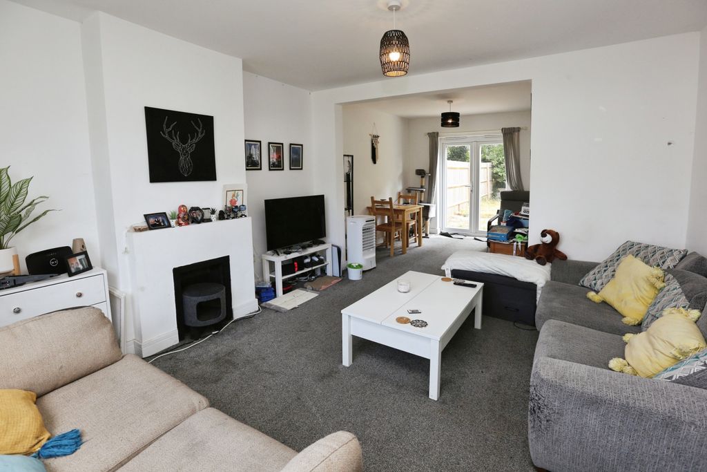 Property photo 3 of 20
