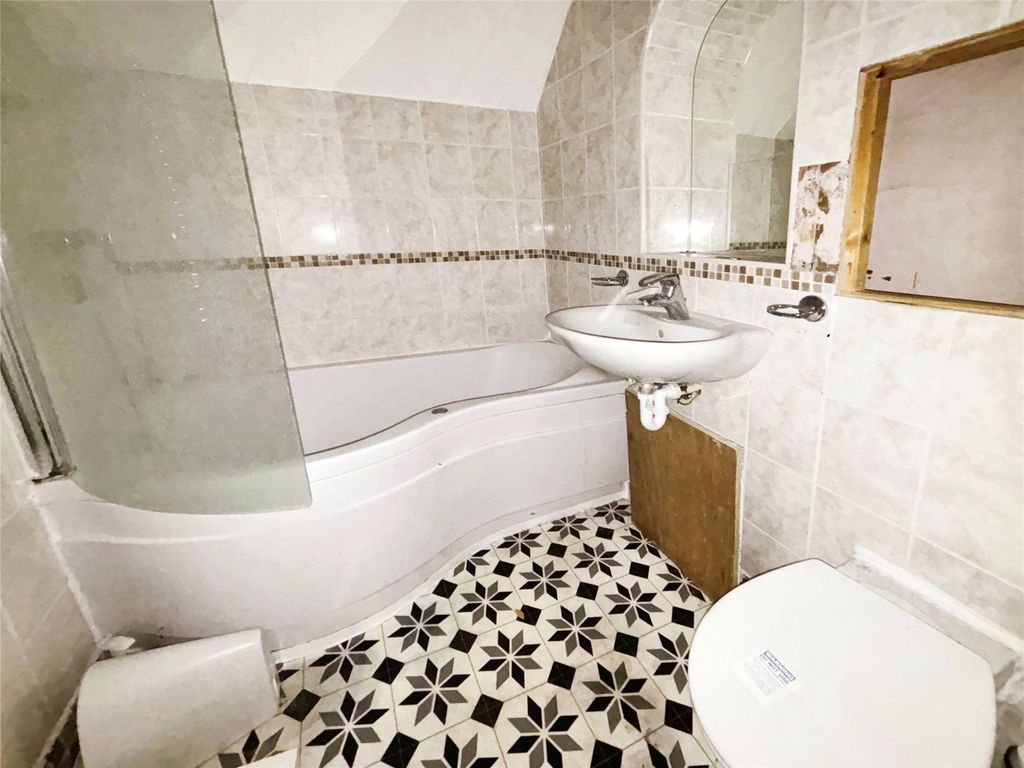 Property photo 3 of 7 Picture No. 05