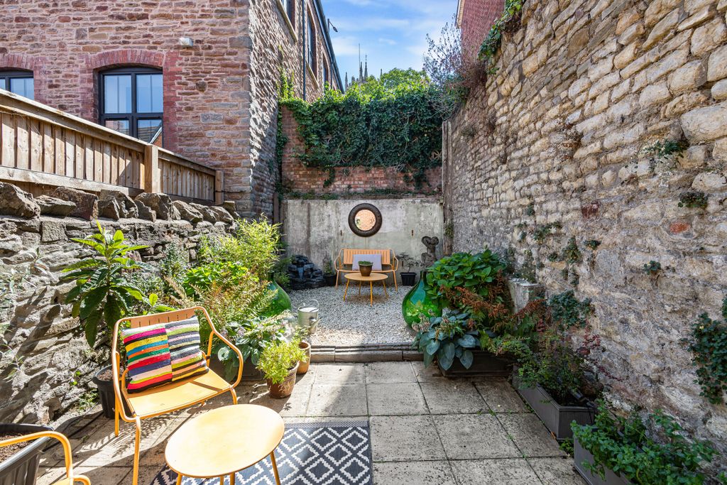 Property photo 2 of 26 Rear Garden