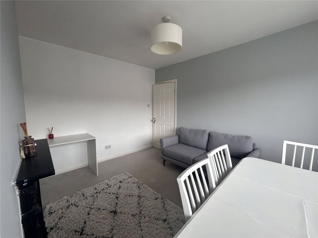 Property photo 3 of 7 Picture No. 05