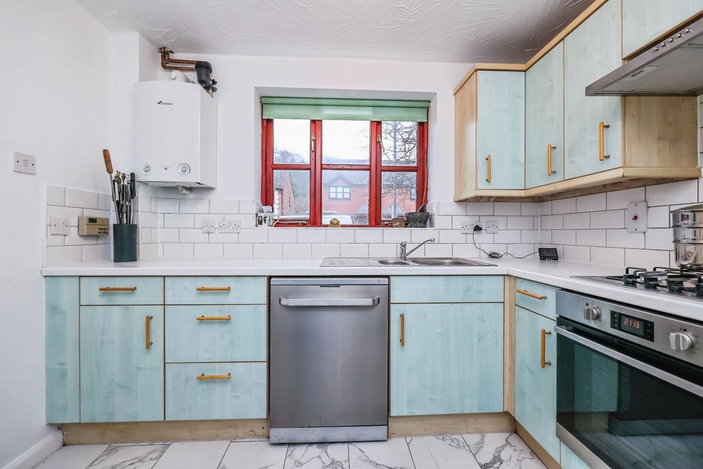 Property photo 3 of 15