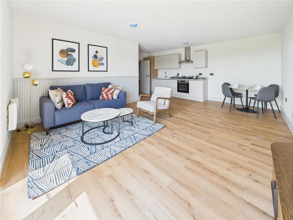 Property photo 3 of 19