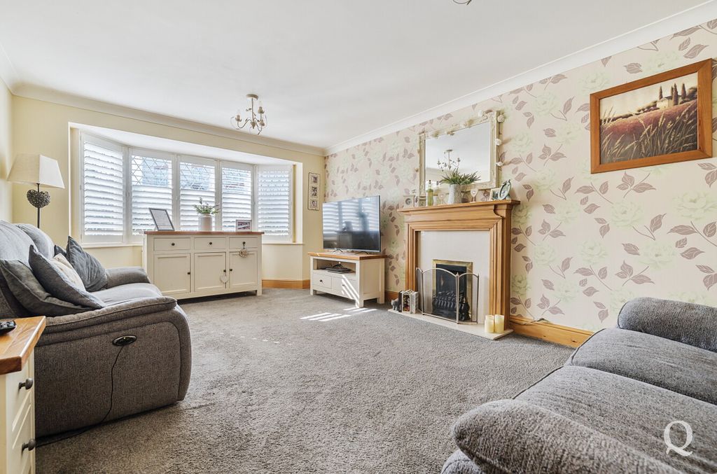 Property photo 2 of 25 20De34B9-37Ca-43c...