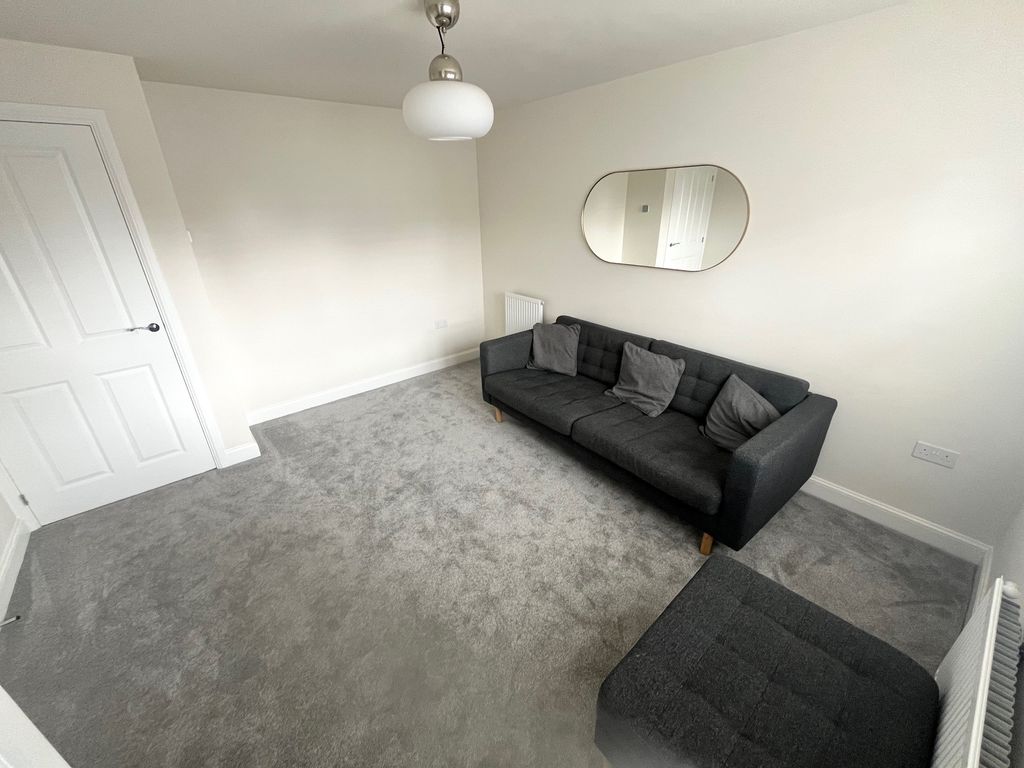 Property photo 2 of 12 Living Room