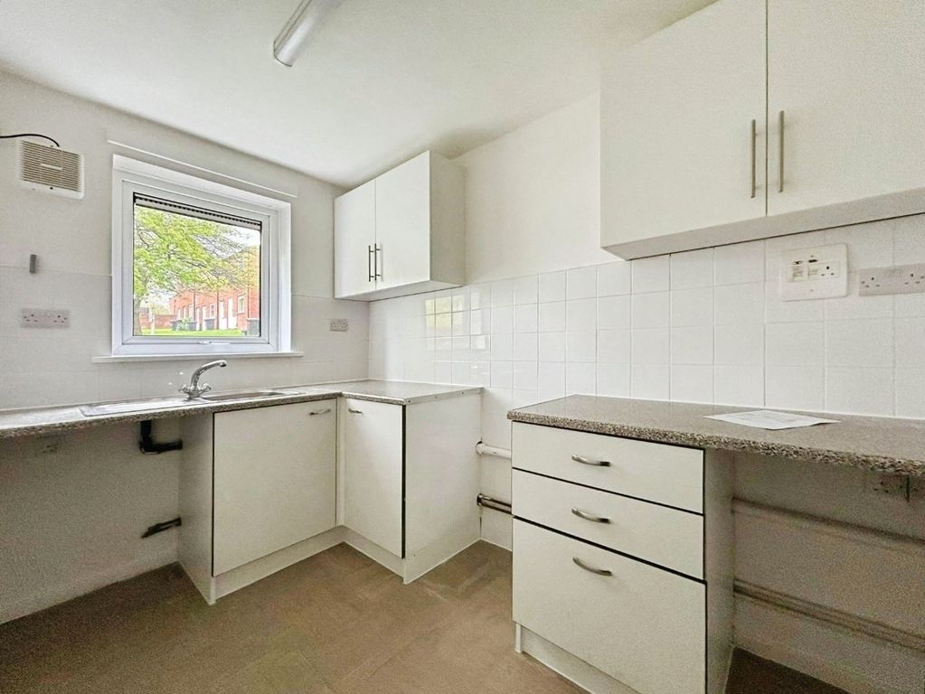 Property photo 2 of 8 Pbox-Img.Jpeg