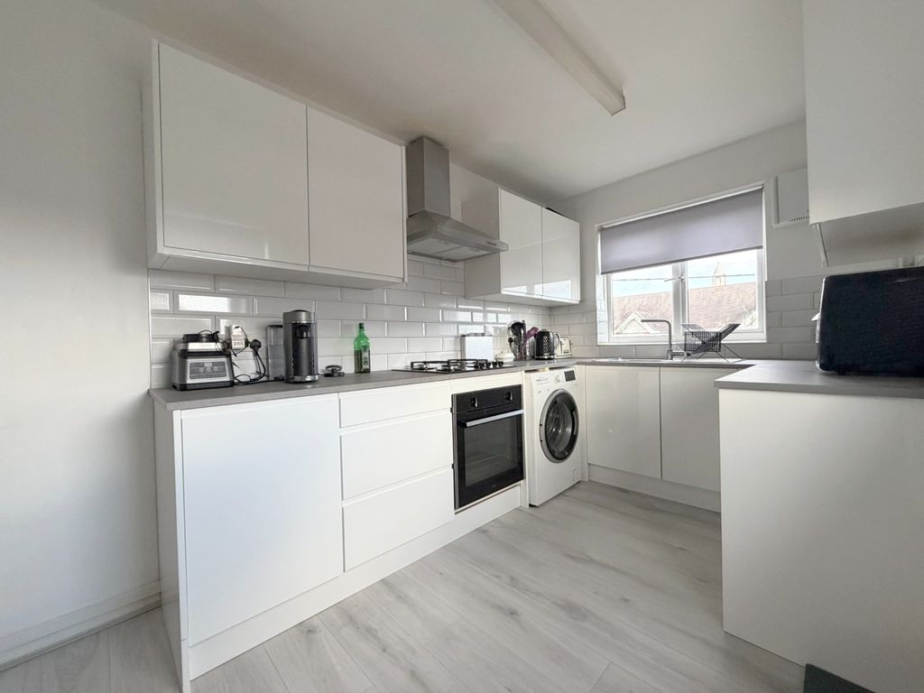 Property photo 3 of 6 4515264